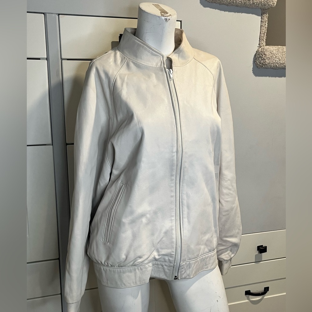Bovines Small adventure wear. White leather jacket. Lined. Vintage.. Women’s.